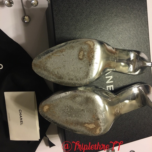 ❌❌SOLD❌❌SOLD.  Chanel Silver Mule Summer 201 - Picture 6 of 8